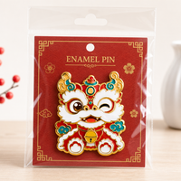 En gros, Broche en émail souple, motif Danse du lion chinois, Lion chanceux qui cligne du œil, plaquée or, pour sac, cadeau, ou comme épinglette personnalisée