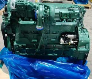 Moteur 240B/290B D7E neuf en stock - Product Image 3
