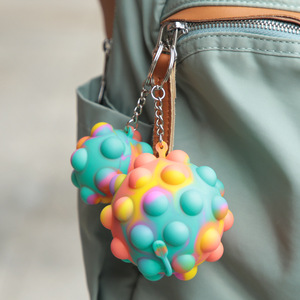 Llavero de silicona con forma de bola de burbujas Kean, colores variados, juguete para aliviar el estrés para niños y adultos, unisex, de 8 a 13 años - Product Image 1
