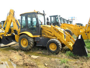 Retroexcavadora CLG766A de 8 toneladas con motor de 74.5kW y cucharón cargador frontal de 1m³ - Product Image 4