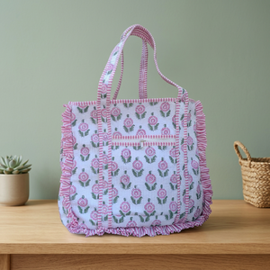 Bolso tote bohemio acolchado de algodón rosa con estampado a mano, ligero, estilo Kantha, con correa para el hombro, para uso diario, lavable, ideal para el verano. - Product Image 2