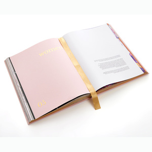 Bords pulvérisés roman <span class=keywords><strong>noir</strong></span> et blanc impression livre relié feuille personnalisée estampage livre fournisseur d'impression - Product Image 1