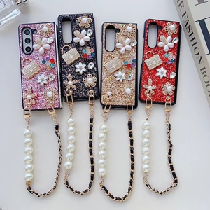Fleur de luxe et sac à main motif strass étui de téléphone en TPU pour <span class=keywords><strong>Samsung</strong></span> Galaxy Fold5 pli 4 étui arrière <span class=keywords><strong>avec</strong></span> <span class=keywords><strong>chaîne</strong></span> - Product Image 2