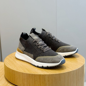 Chaussures de marche confortables pour hommes, authentiques et originales d'Italie, en maille respirante, avec doublure en cuir véritable et empiècements en daim, idéales pour les affaires. - Product Image 2