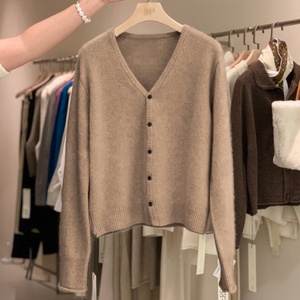 Atacado de Moda Feminina: Novo Cardigã de Tricô com Decote em V, 100% Lã Merino, Manga Longa, Solto e Personalizável com Logotipo - Product Image 4