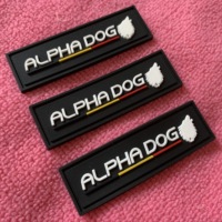 Étiquette en caoutchouc écologique avec logo de marque, espace de couture, étiquette PVC 3D gaufrée pour bracelet