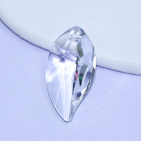 Pendentif en verre soufflé en forme de feuille de pêche transparente exquis, perles de verre amusantes, collier de boucles d'oreilles, fabrication de bijoux uniques de la marque SJ