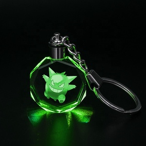 Bán buôn tùy chỉnh 3D Logo Led nhấp nháy ánh sáng tinh thể thủy tinh Keychain Poke Mon đi nhân vật - Product Image 3