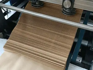 Bon prix fournit la ligne de production Fabricant d'emballage de premier plan Processus de fabrication de papier plié Machine à papier de type Z Fanfold