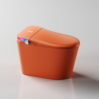 WC intelligent de luxe en céramique colorée avec chasse d'eau automatique, à poser au sol, et télécommande