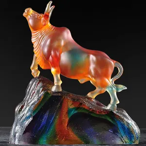 2022 Latest Crystal Animal Statue Liuli Crafts Bull Ornaments For Home Decoration And Giveaway