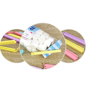 Paquete de 12 clips de plástico para sellar bolsas de comida y refrigerios, accesorios y herramientas para almacenamiento y organización en la cocina. - Product Image 5