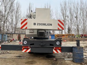 Grue sur camion hydraulique Zoomlion d'occasion de 25 à 75 tonnes, qualité d'origine pour l'exportation - Product Image 5