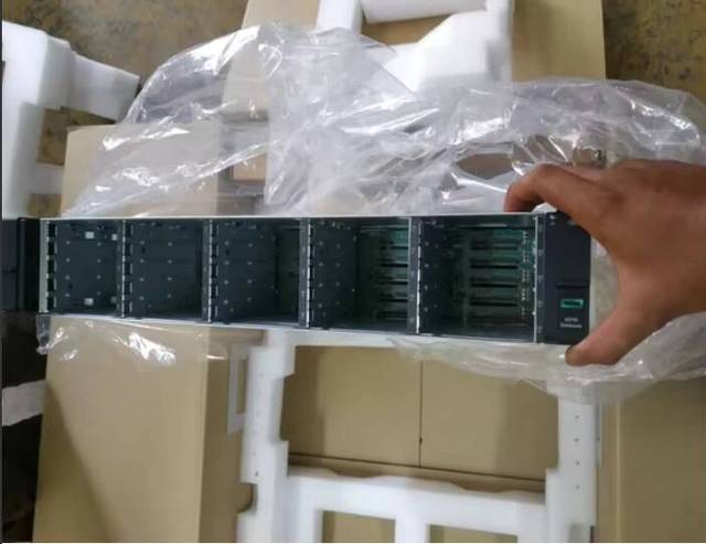 HPE D3710 Rack Storage Enclosure 2.5 Bay 25SFF SAS Stock