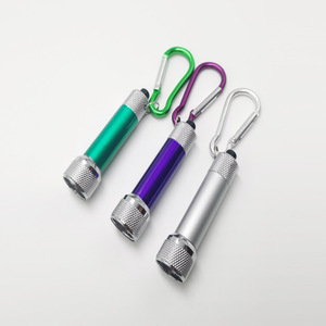 Mini Linterna de Aleación de Aluminio con 3 LED, Llavero con Mosquetón para Viajes Nocturnos, Luz de Emergencia, Regalo Promocional - Product Image 4