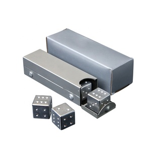 <span class=keywords><strong>Juego</strong></span> <span class=keywords><strong>de</strong></span> <span class=keywords><strong>dados</strong></span> <span class=keywords><strong>de</strong></span> aluminio <span class=keywords><strong>de</strong></span> alta calidad, 16mm, 6d, 5 unidades, <span class=keywords><strong>dados</strong></span> con caja <span class=keywords><strong>de</strong></span> metal para bebidas, ktv, <span class=keywords><strong>juego</strong></span> <span class=keywords><strong>de</strong></span> mesa - Product Image 6