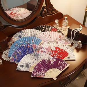 Recuerdos Personalizados, Abanico de Bambú Hecho a Mano, Abanico Plegable de Seda Personalizado al por Mayor, Ideal para Fiestas y Bodas - Product Image 5