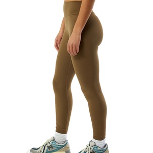 Leggings de yoga pour femmes personnalisables avec logo/motif, taille mi-haute élastique, respirants, en polyester/coton écologique, pour le sport (vente en gros) - Product Image 3