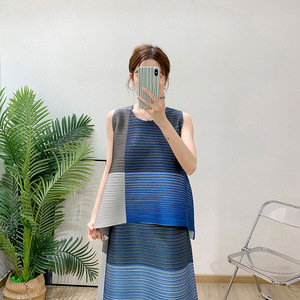 Women's Summer Loose Sleeveless T-<b>Shirt</b> Plus Size All-Match Casual Vest Top with Miyake Pleated Design Eco-Friendly Clothing - Product Image 3