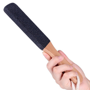 Brosse à pieds en pierre ponce avec manche en bois, exfoliante pour peaux mortes, outil de pédicure pour le soin des pieds - Product Image 3