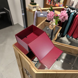 กล่องพับเจ็ดแผ่นความจุขนาดใหญ่กล่องของขวัญเสื้อผ้าสามสีขาวส้มเหลืองแดงเข้ม - Product Image 2