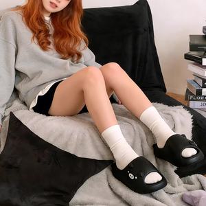 XIXITIAO - Sandalias de Pareja de Cerditos Blancos y Negros, Lindas Pantuflas de EVA a Juego, Antibacterianas, Antideslizantes, Resistentes a los Olores, Unisex para el Hogar - Product Image 5