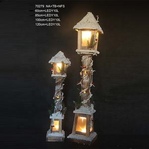 Farola LED de madera hecha a mano <span class=keywords><strong>para</strong></span> uso en interiores Farola de jardín <span class=keywords><strong>para</strong></span> vacaciones Navidad Fábrica al por mayor - Product Image 6