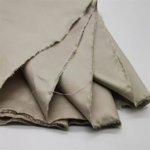 <span class=keywords><strong>100</strong></span> <span class=keywords><strong>polyester</strong></span> 15D tissu de manteau en duvet de pongé plus doux très léger pour veste en peluche pour femme - Product Image 3