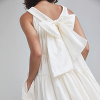 2024 chaud été tenue décontractée pour les femmes élégant fête femmes sans manches blanc longue robe taffetas à plusieurs niveaux robe trapèze