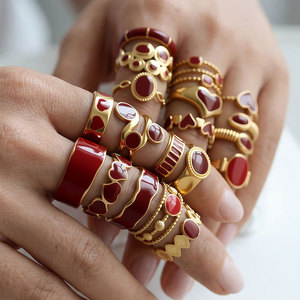 Nuovo Anello Regolabile in Acciaio Inossidabile a Forma Geometrica 2026, <span class=keywords><strong>Rosso</strong></span> <span class=keywords><strong>Vino</strong></span> Placcato Oro 18K, Anello di Lusso Trendy da Donna - Product Image 2