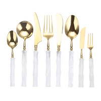 Ensemble de couverts de luxe rétro en acier inoxydable 304, finition miroir, couteau à steak et fourchette, manche en bambou et acrylique blanc, style occidental