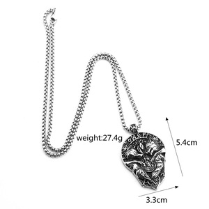 Pendentif pour homme en acier inoxydable de style nordique rétro, charme à l'effigie d'un animal viking, bijou thématique, cadeau - Product Image 5