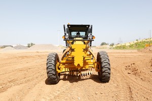 Niveleuse routière 150 CV 915F à prix d'usine, vente chaude - Product Image 4