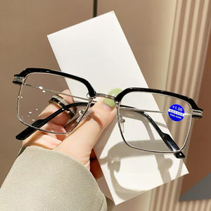 <span class=keywords><strong>Lunettes</strong></span> <span class=keywords><strong>de</strong></span> <span class=keywords><strong>soleil</strong></span> photochromiques grises auto-teintantes pour hommes et femmes Anti Blue Light Feature Factory Price - Product Image 6