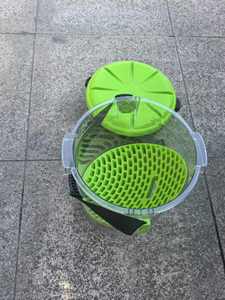 ถังพลาสติกพร้อมตาข่ายกรองทรายและฐานล้อสำหรับงานดูแลรักษารถยนต์ - Product Image 4