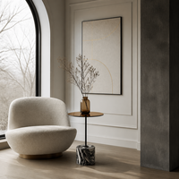 Table d'appoint ronde en verre ambré sur mesure, base en marbre Calacatta naturel, design sculptural moderne, pour hôtel, chambre à coucher, salon