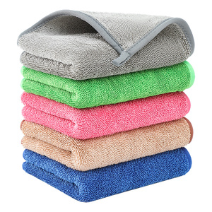 Serviette de séchage pour voiture en microfibre torsadée 600 GSM, ultra absorbante et douce, pour le nettoyage des voitures et des SUV - Product Image 1