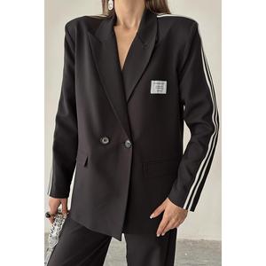 Conjunto de Top y Pantalón Negro para Mujer con Rayas Laterales, Conjuntos de Traje al por Mayor - Product Image 2