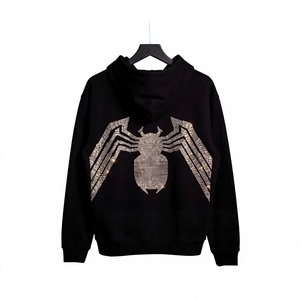 Sudadera con Capucha Negra para Hombre, Diseño Gráfico de Araña con Pedrería en la Espalda, Estilo Urbano Oversize, Sudadera con Capucha de Lujo - Product Image 1