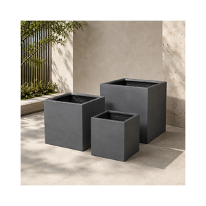 Grand pot à fleurs carré moderne en fibre de verre pour plantes décoratives d'intérieur et d'extérieur, article très demandé pour l'aménagement paysager extérieur - Product Image 1