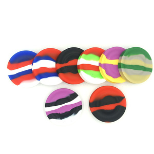 Mini frisbee de sport en plein air, frisbee de plage en silicone à lancer à la main pour adultes et enfants, jeu de frisbee amusant - Product Image 1