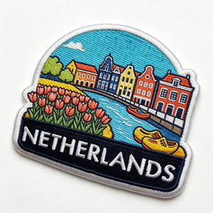Patch brodé Pays-Bas avec tulipes et maisons de canal, forme irrégulière, applique à coudre, cadeau décoratif - Product Image 2