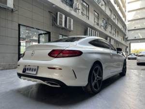 Mercedes-Benz Classe C Coupé d'occasion 2018 C 200 <span class=keywords><strong>Import</strong></span>é 1.5T RWD 7G-Tronic Coupé sport de luxe allemand - Product Image 4