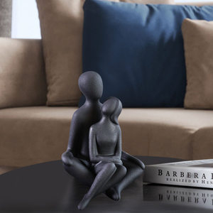 Statuette en céramique, sculpture artisanale en porcelaine, couple enlacé, décoration d'étagère, de <span class=keywords><strong>table</strong></span> ou de bureau, art <span class=keywords><strong>déco</strong></span> pour le salon - Product Image 4