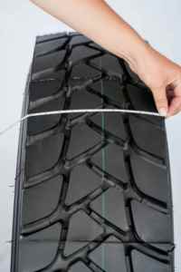 ยางรถบรรทุกคุณภาพสูงระดับพรีเมียมของจีน LANDLUX 315 80 22.5 - Product Image 5