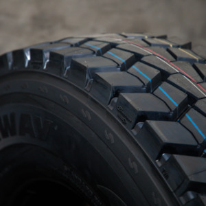 ยางรถบรรทุกสำหรับทุกฤดู MINING KING SHOULDER DEEPER TREAD DEPTH ขนาด 315/80R22.5  รับแรงกดได้ดี  ใช้งานนอกถนนได้ดี - Product Image 3