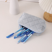 Tas Organizer Kosmetik Terry Cloth Warna-warni Kapasitas Besar, Tas Travel Portabel Bahan Lembut dengan Ritsleting, Gaya Fashion