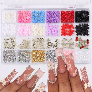 Decorazioni per Unghie 3D a 24 Scomparti, Perle Colorate, Strass, Fiori <span class=keywords><strong>Rosa</strong></span>, Camelia, Fiocchi Misti per Nail Art - Product Image 1