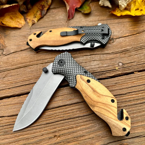 Coltello Tascabile con Manico in Legno e Incisione di Pesce/Squalo, Coltello Pieghevole Incidibile, Regalo di Natale <span class=keywords><strong>per</strong></span> la <span class=keywords><strong>Cucina</strong></span>, Disponibile negli USA - Product Image 2