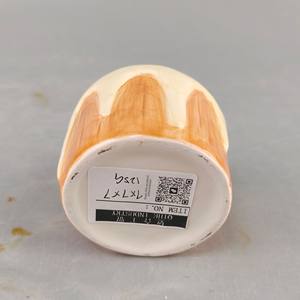 Bouteille à épices créative et mignonne en céramique en forme de crème glacée, avec des détails dorés de luxe, pour le sel et le poivre - Product Image 3